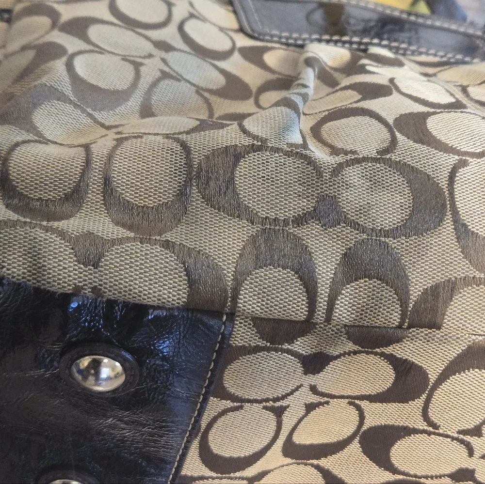 Coach Shoulderbag Signature Canvas & Leather - Picture 11 of 14